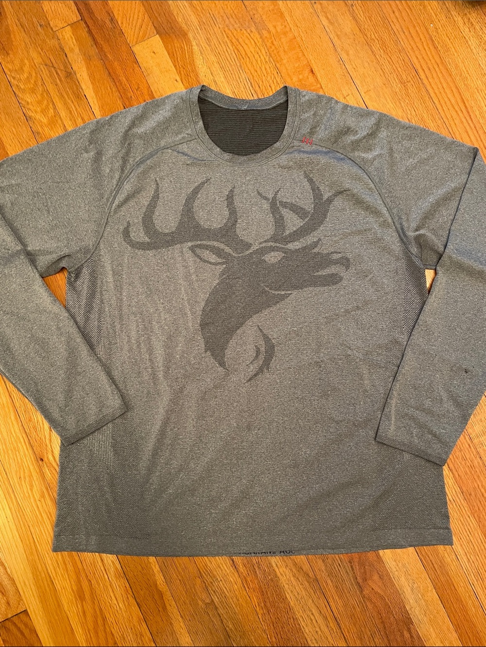 LULULEMON SWIFTLY TECH Gray Long-Sleeve Graphic Athletic Sporty Athleisure Shirt